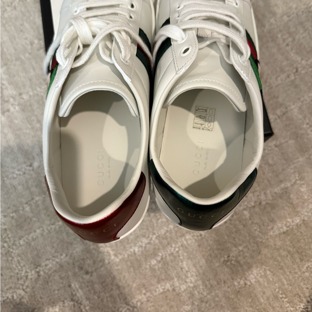 Gucci Ace Apple GG Embroidered White Sneakers - Picture 5 of 10